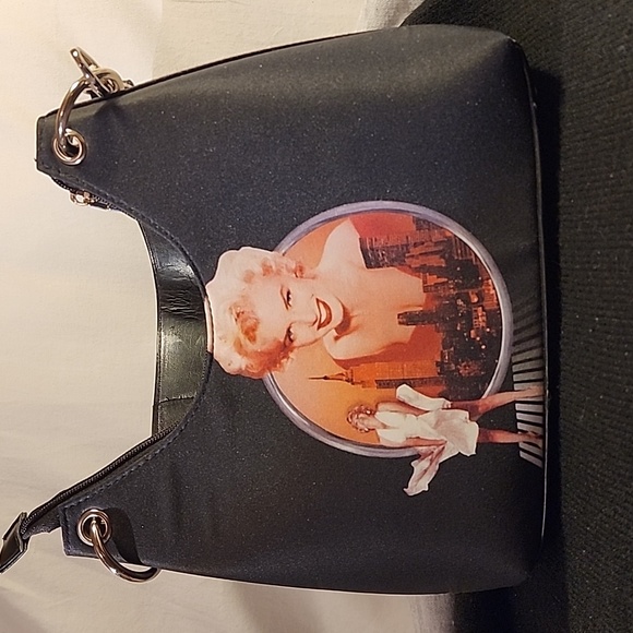 Marilyn Monroe Short Shoulder Purse - Picture 11 of 11